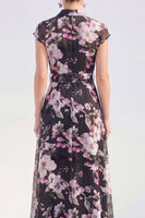 Laden Sie das Bild in den Galerie-Viewer, Weißes A-Linien-Blumen-Langkleid der Braut mit Gürtel