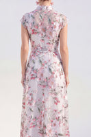 Laden Sie das Bild in den Galerie-Viewer, Weißes A-Linien-Blumen-Langkleid der Braut mit Gürtel
