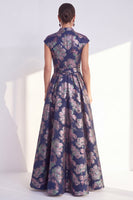 Laden Sie das Bild in den Galerie-Viewer, Marineblaues A-Linie-Blumenkleid mit V-Ausschnitt und langem Mutter-der-Braut-Kleid mit Mützenärmeln