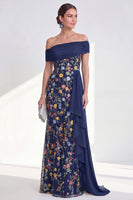 Laden Sie das Bild in den Galerie-Viewer, Off-the-shoulder grünes Blumenkleid der Mutter der Braut mit Schärpe