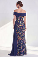 Laden Sie das Bild in den Galerie-Viewer, Off-the-shoulder grünes Blumenkleid der Mutter der Braut mit Schärpe