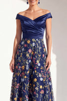 Laden Sie das Bild in den Galerie-Viewer, A-Linien-Rouge von außen geblümtes langes Mutter-der-Braut-Kleid