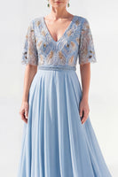 Laden Sie das Bild in den Galerie-Viewer, A-Linie grünes V-Ausschnitt-Chiffon-Chiffon-Kleidung mit langer Mutter der Braut und Perlenbesatz