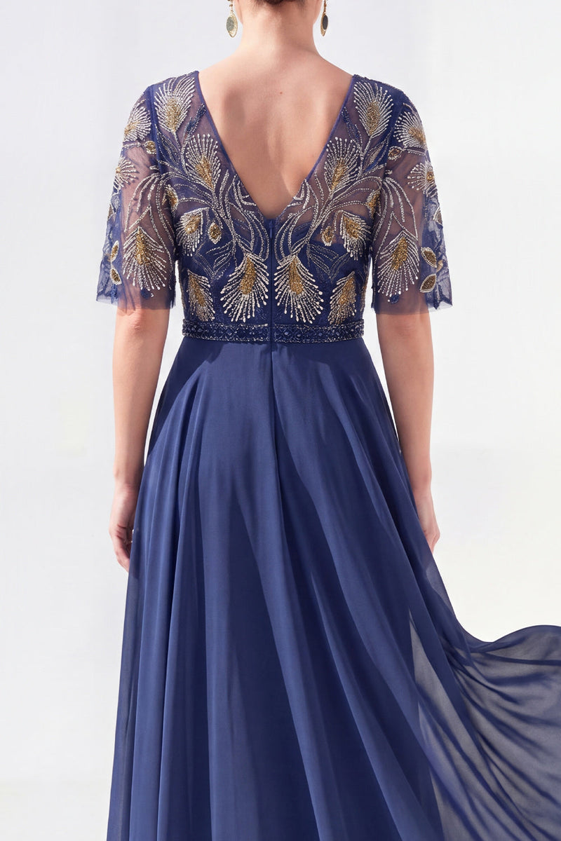 Laden Sie das Bild in den Galerie-Viewer, A-Linie grünes V-Ausschnitt-Chiffon-Chiffon-Kleidung mit langer Mutter der Braut und Perlenbesatz