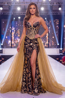 Laden Sie das Bild in den Galerie-Viewer, Glitzerndes Schwarz Goldene Meerjungfrauen-Pailletten Sweetheart-Korsett Langes Pageant-Kleid mit Schärpe