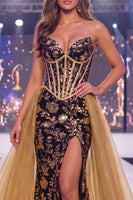 Laden Sie das Bild in den Galerie-Viewer, Glitzerndes Schwarz Goldene Meerjungfrauen-Pailletten Sweetheart-Korsett Langes Pageant-Kleid mit Schärpe