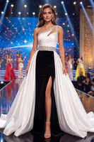 Laden Sie das Bild in den Galerie-Viewer, Schwarzes Weißes Meerjungfrauen Ballkleid mit einer Schulter und Schärpe