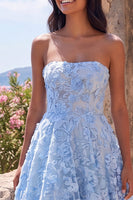 Laden Sie das Bild in den Galerie-Viewer, Blaues, trägerloses, transparentes Korsett, mit Applikation appliziertes Midi-Blumenkleid