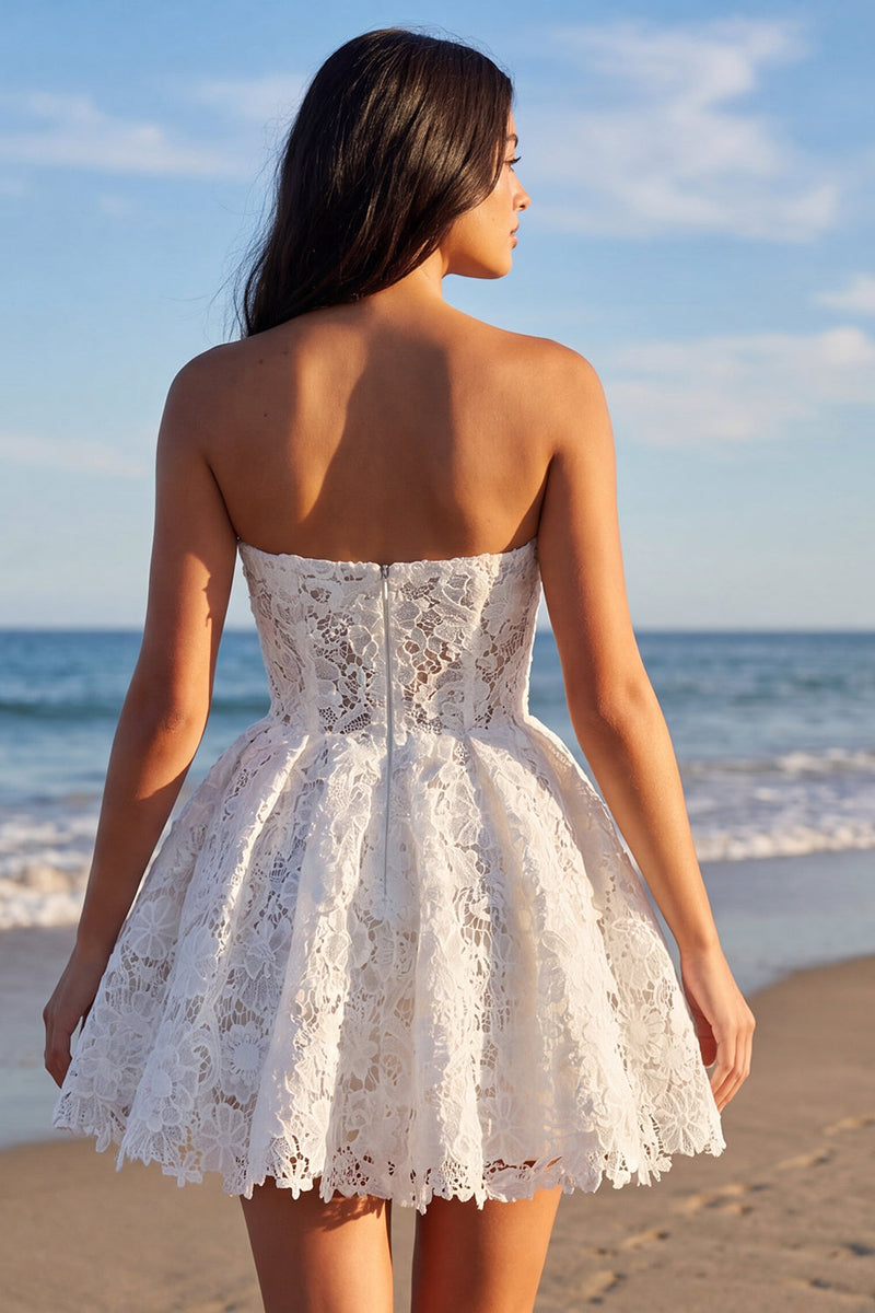 Laden Sie das Bild in den Galerie-Viewer, Trägerloses Blumenspitzen-A-Line-Kleines weißes Kleid