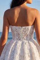 Laden Sie das Bild in den Galerie-Viewer, Trägerloses Blumenspitzen-A-Line-Kleines weißes Kleid