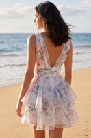 Laden Sie das Bild in den Galerie-Viewer, Ein von Line Ivoy bedrucktes, florales Mini-Kleid mit V-Ausschnitt und Stufen