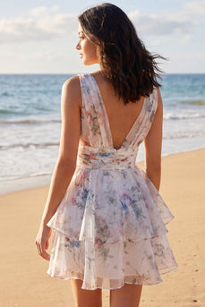 Ein von Line Ivoy bedrucktes, florales Mini-Kleid mit V-Ausschnitt und Stufen
