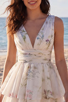Laden Sie das Bild in den Galerie-Viewer, Ein von Line Ivoy bedrucktes, florales Mini-Kleid mit V-Ausschnitt und Stufen