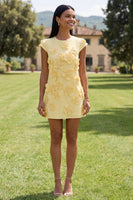 Laden Sie das Bild in den Galerie-Viewer, Gelbes Rundhals-Bodycon-Homecoming-Kleid mit 3D-Blumen