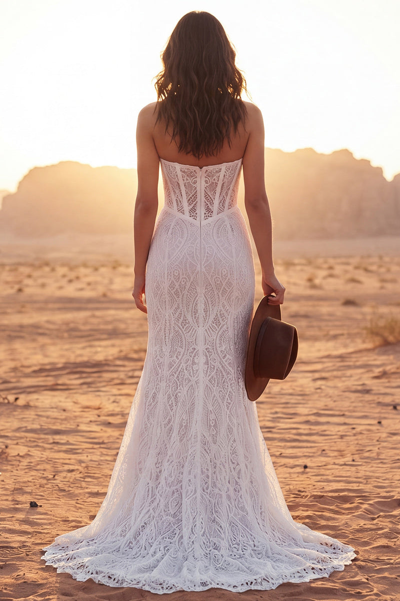 Laden Sie das Bild in den Galerie-Viewer, Trägerloses Spitzen-Elfenbein-Korsett, Sweep-Zug Boho-Hochzeitskleid