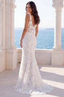 Laden Sie das Bild in den Galerie-Viewer, Meerjungfrauen-Elfenbein-V-Ausschnitt Blumenspitzen-Sweep-Zug Boho-Hochzeitskleid