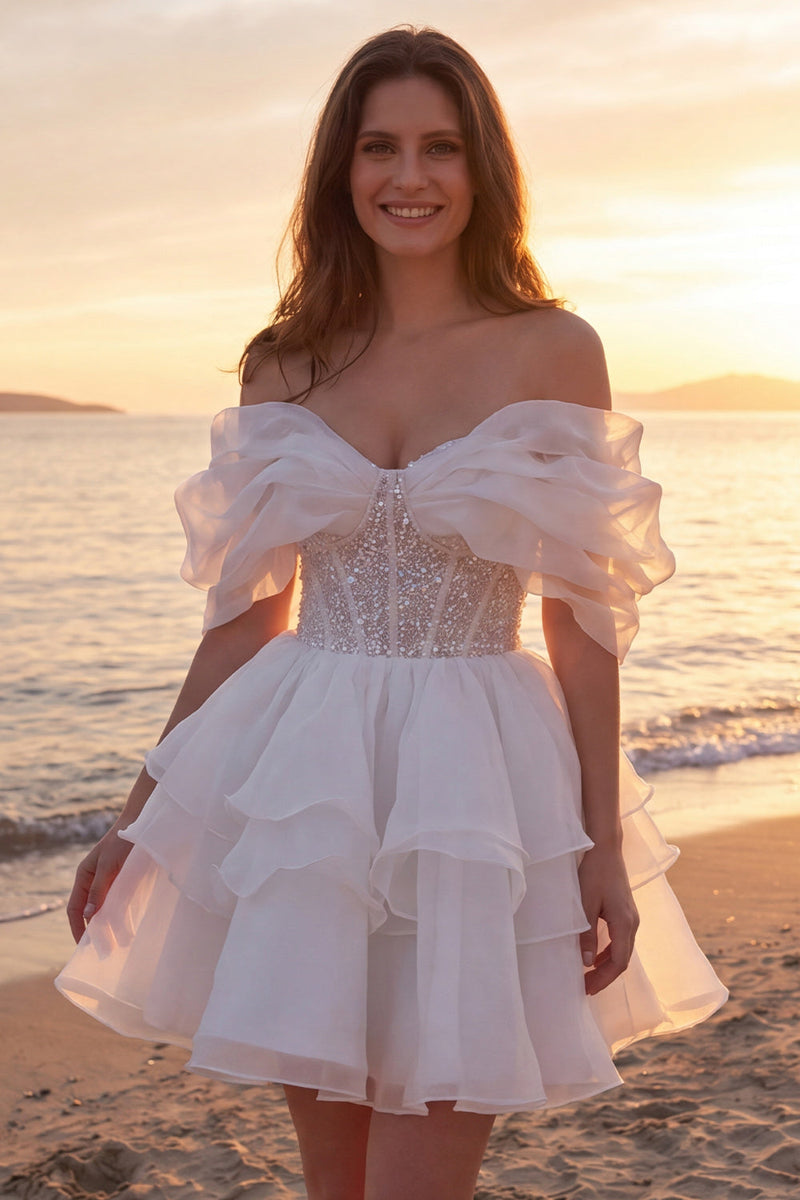 Laden Sie das Bild in den Galerie-Viewer, A-Linie Kurzes Glitzerndes Elfenbein Korsett Brautkleid mit Perlenbestickung und Rüschen