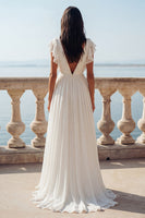 Laden Sie das Bild in den Galerie-Viewer, Elfenbein-V-Ausschnitt Chiffon-Hochzeitskleid mit Rüschen und Schlitz