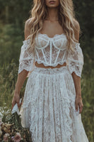 Laden Sie das Bild in den Galerie-Viewer, Spitzen-Off-the-Shoulder-Elfenbein-Korsett Boho-Hochzeitskleid