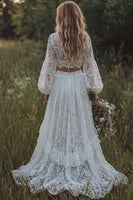 Laden Sie das Bild in den Galerie-Viewer, Spitzen-Elfenbein-V-Ausschnitt mit Rüschen A-Linie langärmeliges Boho-Hochzeitskleid