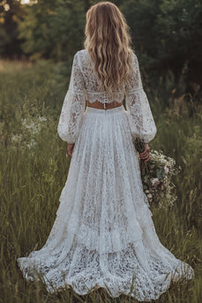 Spitzen-Elfenbein-V-Ausschnitt mit Rüschen A-Linie langärmeliges Boho-Hochzeitskleid