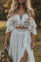 Laden Sie das Bild in den Galerie-Viewer, Off The Shoulder Lace Ivory A Line Ragschen-Zweiteiliges Boho-Hochzeitskleid