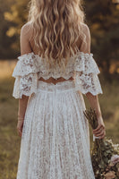 Laden Sie das Bild in den Galerie-Viewer, Off The Shoulder Lace Ivory A Line Ragschen-Zweiteiliges Boho-Hochzeitskleid