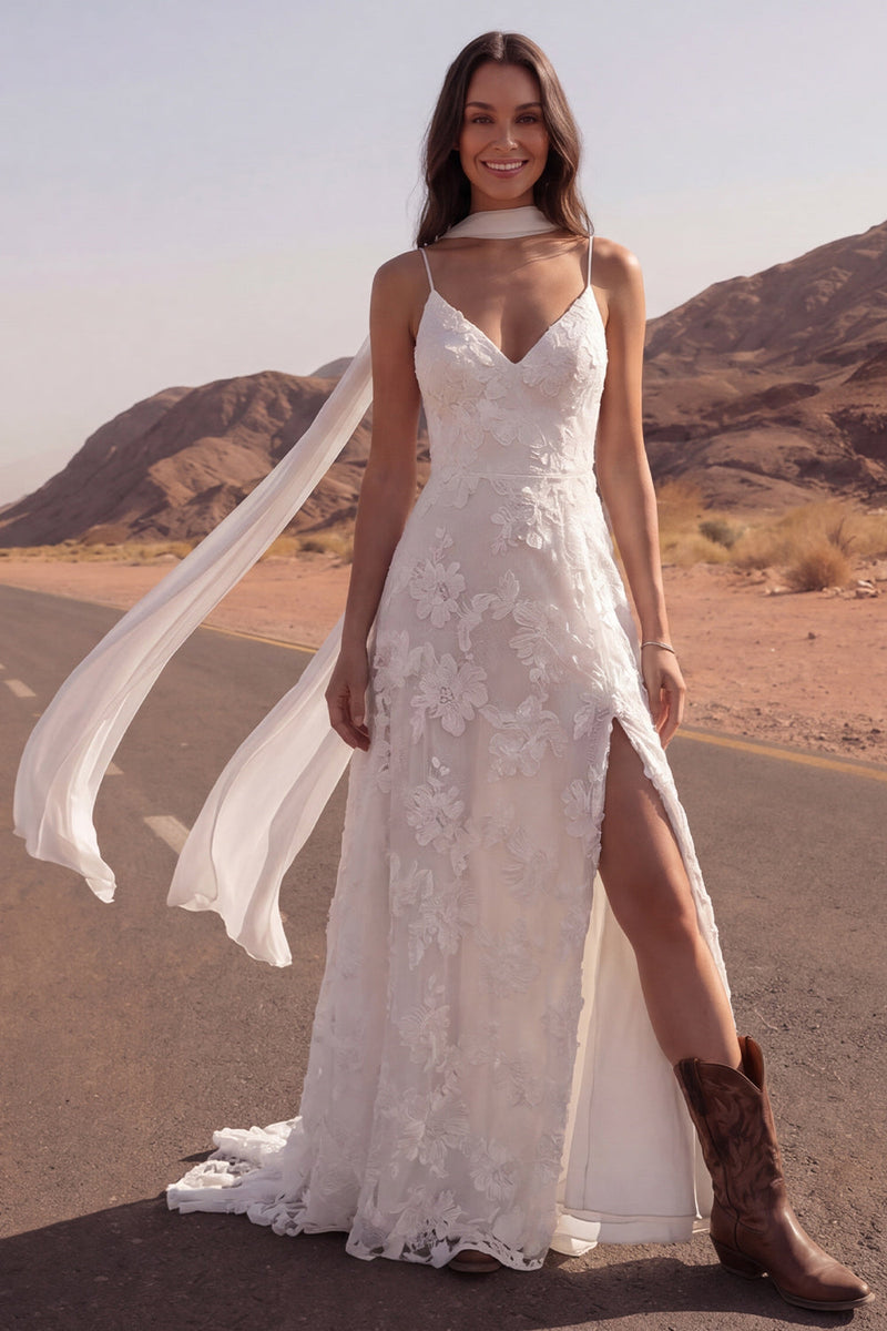Laden Sie das Bild in den Galerie-Viewer, Elfenbein-Spaghettiträger – Ein appliziertes Boho-Hochzeitskleid mit Halsschal