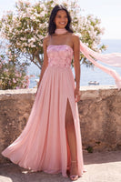 Laden Sie das Bild in den Galerie-Viewer, A-Linie trägerloses rosa Chiffon Maxi-Floralkleid mit Schlitz