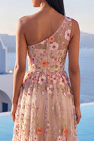 Laden Sie das Bild in den Galerie-Viewer, Einschulter-Champagner-A-Linie besticktes Maxi-Blumenkleid mit Schlitz