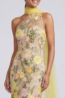 Laden Sie das Bild in den Galerie-Viewer, Maxi-Blumenkleid mit einer Schulter mit gelber Meerjungfrauenapplikation