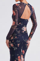 Laden Sie das Bild in den Galerie-Viewer, Elfenbeinfarbenes, florales Bootsausschnitt Meerjungfrauenlangarmiges Festkleid