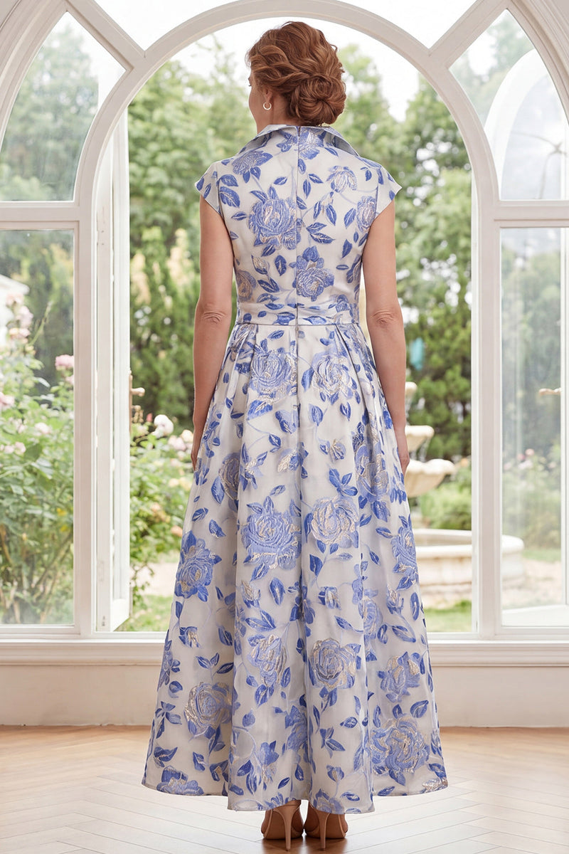 Laden Sie das Bild in den Galerie-Viewer, Weiß-blaues A-Linien-Jacquard-Langkleid Mutter der Braut mit Mützenärmeln