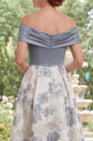 Laden Sie das Bild in den Galerie-Viewer, Schulterloses, staubiges blaues A-Linien-Jacquard Long Mother of the Bride Kleid mit Schlitz