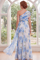 Laden Sie das Bild in den Galerie-Viewer, Chiffon weiß-blaue Blume mit einer Schulter gerafft, langes Mutter-der-Braut-Kleid mit Schärpe