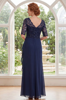 Marineblaues V-Ausschnitt-Chiffon-Perlenkleid mit Mutter der Braut und Rüschen