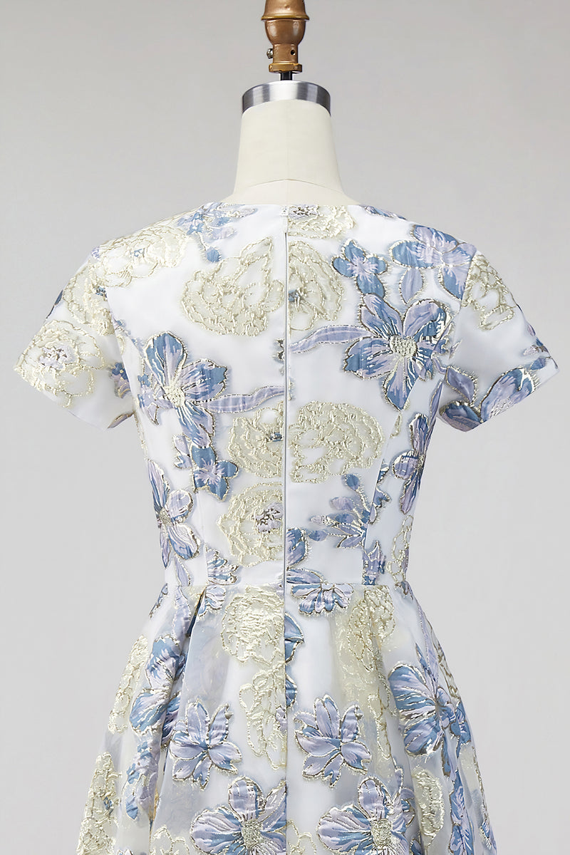 Laden Sie das Bild in den Galerie-Viewer, Staubiges blaues Jacquard Rundhals Blümchen Langes Mutter der Braut Kleid mit Kurzärmeln