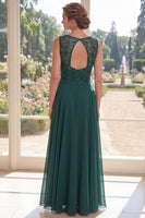 Laden Sie das Bild in den Galerie-Viewer, Dunkelgrünes V-Ausschnitt-Chiffon-Langkleid der Mutter der Braut mit Perlen