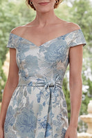 Laden Sie das Bild in den Galerie-Viewer, Blauer Off-the-Shoulder Bodycon Jacquard Floral Long Mother Of the Bride Dress mit Gürtel