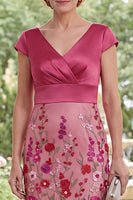 Laden Sie das Bild in den Galerie-Viewer, Fuchsia Meerjungfrauen-Blumen V-Ausschnitt Langes Mutter-der-der-Braut-Kleid mit Mützenärmeln