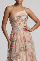 Laden Sie das Bild in den Galerie-Viewer, Off-the-shoulder High-Low Champagner A-Linie Tüll Blumenkleid Mutter der Braut