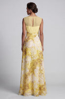 Laden Sie das Bild in den Galerie-Viewer, Gelb A-Linie Bateau-Ausschnitt mit langem Blumenmuster Mutter-der-Braut-Kleid