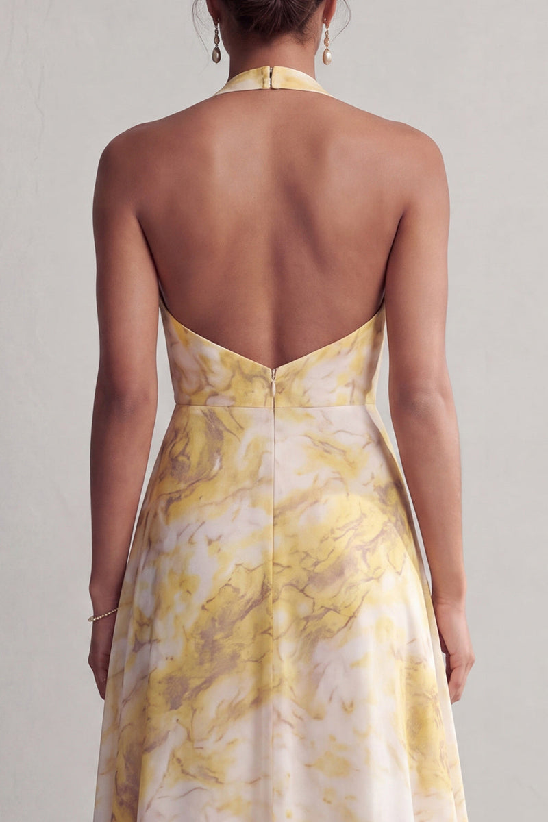 Laden Sie das Bild in den Galerie-Viewer, Halter: Ein langes gelbes, floralt bedrucktes Mutter-der-Braut-Kleid mit Schlitz
