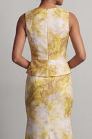 Laden Sie das Bild in den Galerie-Viewer, Blumenfarbenes Meerjungfrauen-Langgedrucktes gelbes Mutter-der-Braut-Kleid mit Schärpe
