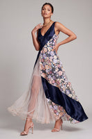 Laden Sie das Bild in den Galerie-Viewer, V-Ausschnitt-Rouge mit langer A-Linie florales Mutter-der-Braut-Kleid
