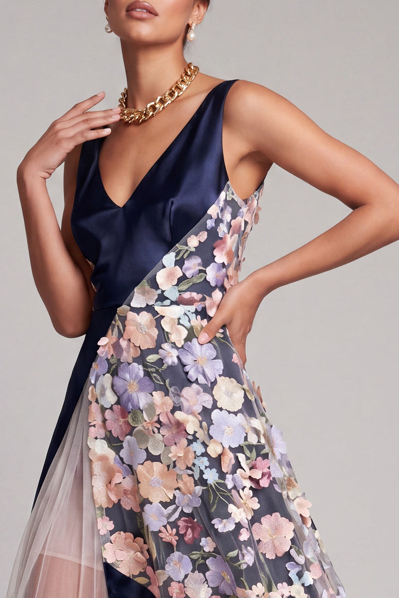 Laden Sie das Bild in den Galerie-Viewer, V-Ausschnitt-Rouge mit langer A-Linie florales Mutter-der-Braut-Kleid