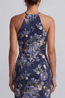 Laden Sie das Bild in den Galerie-Viewer, Marineblauer Blumenneckholderhals Meerjungfrau Long Mother Of the Bride Kleid mit Rüschen