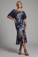 Laden Sie das Bild in den Galerie-Viewer, Meerjungfrauen-Marineblauer Blumen-Jacquard-Bateau-Ausschnitt Midi-Mutter-der-Braut-Kleid mit Schlitz