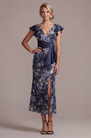 Laden Sie das Bild in den Galerie-Viewer, Meerjungfrauenblauer V-Ausschnitt Jacquard Midi Mutter der Braut Kleid mit Schlitz