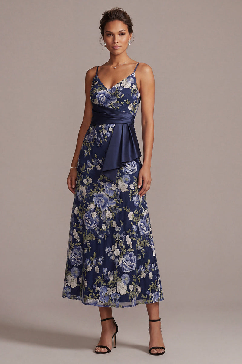 Laden Sie das Bild in den Galerie-Viewer, A-Line marineblaue Blumen-Spaghettiträger Midi-Mutter-der-Braut-Kleid